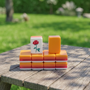 Nouvel ensemble de tuiles de poker et de mahjong classiques de luxe moderne en acrylique sculpté à 4 couches, 160 pièces, jaune clair, pour la <span class=keywords><strong>plage</strong></span> et <span class=keywords><strong>le</strong></span> voyage - Product Image 1