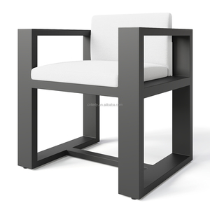 Ferly <span class=keywords><strong>2023</strong></span> Vente chaude Tables <span class=keywords><strong>de</strong></span> restaurant en aluminium pour l'extérieur, durables par tous les temps, ensemble <span class=keywords><strong>de</strong></span> <span class=keywords><strong>table</strong></span> à manger <span class=keywords><strong>de</strong></span> patio avec chaises - Product Image 3