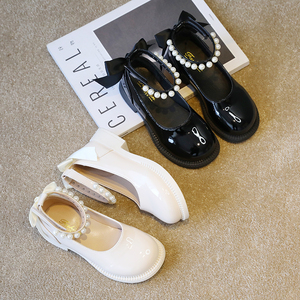 <span class=keywords><strong>รอง</strong></span>เท้าส้นเตี้ยแบบสวมสำหรับ<span class=keywords><strong>เด็ก</strong></span>ผู้หญิงปี 2026 หนังแก้วสีดำ ประดับมุกที่ข้อเท้า โบว์ตกแต่ง พื้นกันลื่น เหมาะสำหรับงานทางการและงานปาร์ตี้ - Product Image 4