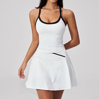 Set Rok Wanita Terbaru Warna Kontras Bentuk V dengan Bantalan Dada, Kantong Samping, Bahan Nude Feel untuk Padel, Golf, dan Tenis