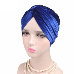 Chapeau de <span class=keywords><strong>chimio</strong></span> à nœud torsadé pour femmes musulmanes Chapeau <span class=keywords><strong>turban</strong></span> Bonnet Foulard <span class=keywords><strong>Hiver</strong></span> <span class=keywords><strong>Turban</strong></span> en velours - Product Image 1