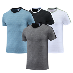T-shirt de sport respirant en polyester de haute qualité pour l'entraînement et le jogging, personnalisable avec impression, pour la gym et le fitness, coupe ajustée - Product Image 1