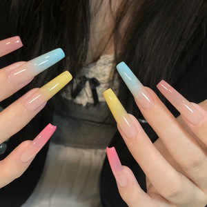 Vente en gros de <span class=keywords><strong>faux</strong></span> ongles longs carrés en acrylique à couverture complète, dégradé <span class=keywords><strong>pastel</strong></span> nude vers rose/jaune/<span class=keywords><strong>bleu</strong></span>, pour un usage quotidien - Product Image 2
