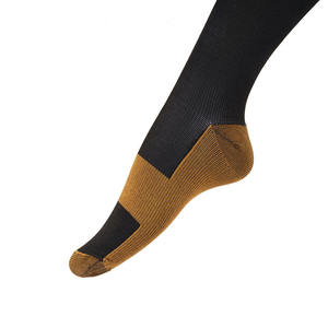 फैक्टरी मूल्य कस्टम लोगो घुटने उच्च काले रंग तांबा संचार संपीड़न मोजे मोजा - Product Image 1