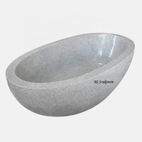 Baignoire ovale autoportante en marbre blanc de Carrare avec motif noir