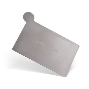 Espejo de Bolsillo Metálico Duradero con Logotipo Grabado Láser Personalizado y Funda de PU - Product Image 6