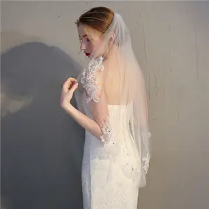 一层90 * 150厘米白色/象牙贴花短婚礼面纱新娘面纱配梳子