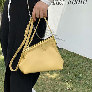 Bolso de axila estilo retro europeo y americano para mujer, nuevo bolso cruzado cerrado a la moda - Product Image 3