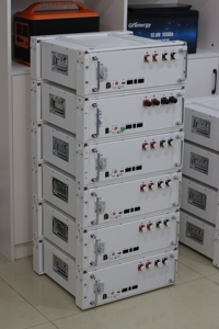 ถังเก็บพลังงานแสงอาทิตย์เกรด A ในแบบคู่ขนาน10Kwh กับการป้องกัน BMS กว่า5000อายุการใช้งาน LiFePO4แบตเตอรี่ที่แขวน - Product Image 4