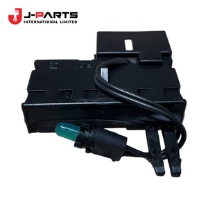 Interrupteur de commande du ventilateur de chauffage électrique pour Toyota HIACE LH103 1993-1998 84732-22130 84732-22132 84730-95J03 84730-95J06 - Product Image 1