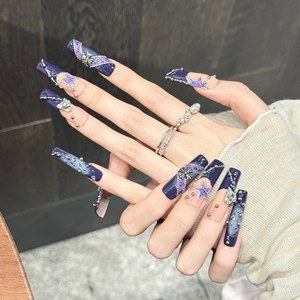 <span class=keywords><strong>Uñas</strong></span> Postizas Acrílicas con Diseño de Gel Brillante, Estilo Académico Vintage con Patrón Rojo Y2K, Hechas a Mano, <span class=keywords><strong>Tendencia</strong></span> 3D, Personalizadas, Forma Almendrada - Product Image 4