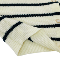 Cardigan Femme Col V Rayé Noir et Blanc de Qualité Supérieure avec Broderie Cœur Rose, Boutons sur le Devant, Tricot Gaufré et Épaules Tombantes
