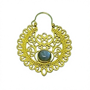 Boucles d'oreilles créoles bohèmes plaquées or en laiton, labradorite naturelle, bijoux tendance pour femme, faites à la main, pour anniversaire - Product Image 1