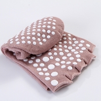 Chaussettes antidérapantes dos nu sans orteil Ballet Yoga Pilates coton logo personnalisé cheville solide anti-dérapant 5 orteils chaussettes de Yoga en gros