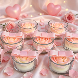 Bougie parfumée en cire de soja écologique en pot de verre, senteur marguerite et rose, avec ruban élégant, cadeau floral pour mariage ou Saint-Valentin - Product Image 2