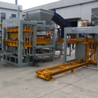 Machine de formage de briques en béton entièrement automatique QT4-15 avec système hydraulique