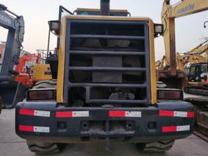 Chargeuse sur pneus miniature Komatsu WA380 d'occasion, alimentée au diesel, haute efficacité - Product Image 6