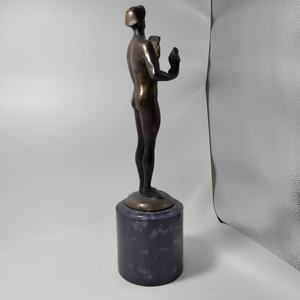 Ingrosso in metallo artigianato in bronzo coppa trofeo statua su misura Base trofeo d'oro nude uomo accademia premio in metallo coppa trofeo - Product Image 5