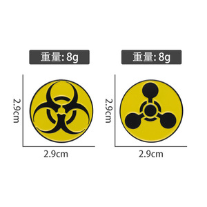 Broche de esmalte con 3 colores, símbolo de advertencia amarilla de radiación y marcas bioquímicas para mochila - Product Image 6