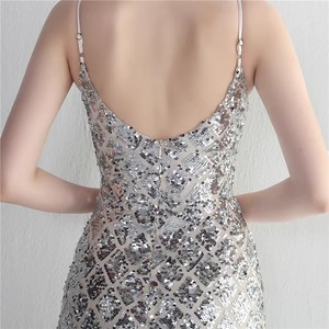 Sáng và thanh lịch quây dây Đầm với bùng và cinched trong bóng. Váy dài thanh lịch và gợi cảm cho một bữa tiệc. - Product Image 3