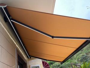 Modern <strong>Retractable</strong> Electric Awning with White Aluminum Frame Garden <strong>Canopy</strong> for Window Terrace <strong>Patio</strong> Outdoor Windscreen - Product Image 2