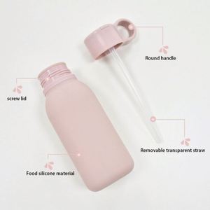 Bouteille d'eau portable en silicone de 450 ml avec poignée et paille en plastique pour enfants, idéale pour l'école et les voyages, personnalisable avec logo - Product Image 4