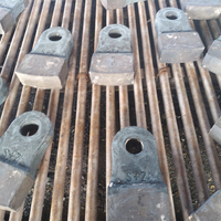 Pièces d'usure pour concasseur à marteaux à haute teneur en chrome Zhengzhou Yiwei, battes de broyeur pour applications minières, têtes de marteaux durables