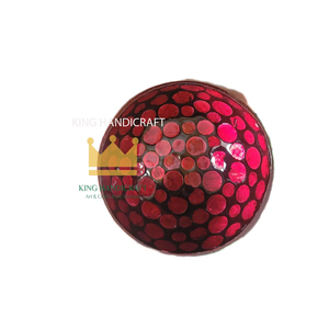 Bol en noix de coco écologique avec mosaïque de fleurs de coquillages incrustées, bol décoratif fait à la main - Product Image 1