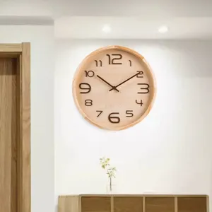 ساعة حائط خشبية صامتة تناظرية من الصنوبر والكوارتز