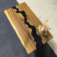 Table de salle à manger en bois massif, résine noire, grande planche artisanale, en stock