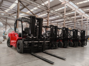 Factory Price 7 Ton Diesel <strong>Forklift</strong> 7000kg Fork Lift Truck with Spare <strong>Parts</strong> - Product Image 5