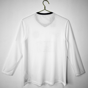 เสื้อฟุตบอลย้อนยุคสั่งทำขายส่ง ระบายอากาศได้ดี แห้งเร็ว สำหรับผู้ชาย ฤดูร้อน 0809 ยูไนเต็ด ชุดเหย้า ชุดเยือน แขนสั้น ไซส์ S-2XL - Product Image 3
