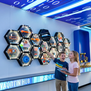 Pantalla Interactiva con IA para Exhibiciones en Museos de Ciencia, con Reconocimiento de Postura por IA, Solución para Centros Educativos y Galerías - Product Image 1