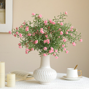 Nouvel ensemble de décoration de salle de réception de mariage de style chinois, avec 3 branches simulées liées à des fleurs de prunier parfumées et étoilées - Product Image 2