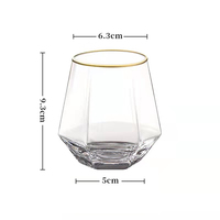 Vente en gros de gobelets hexagonaux en verre clair multicolores 300ML beear tasse en verre à vin