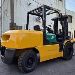 מלגזה מיני דיזל מקורית מיפן, קומטסו 5 טון, עם ממקם מזלגות ומנוע הזזה צדדי, לעבודות מחסן ומשק - Product Image 5