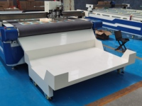 Coupe-couteau oscillant numérique entièrement automatique pour la fabrication de motifs de textiles et de vêtements en tissu Traceur CNC à alimentation automatique à grande vitesse