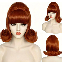 Synthetisches Haar Frauen Flip Perücken 70er Jahre Pinup Pelucas 60er Jahre Retro Bienenstock Stil Vintage Look Halloween Kostüm Perücke
