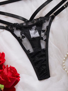 Conjunto de Lencería Sexy y Transparente para Mujer, Bralette de Malla Bordada con Tanga, Color Negro - Product Image 6