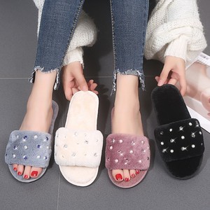 Venta al por mayor, recién llegado, pantuflas de piel perlada, regalo, pantuflas de felpa para interiores, invierno, cálidas, acogedoras, planas, antideslizantes para mujeres, hombres, amantes - Product Image 1