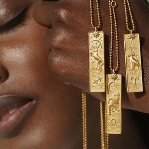 Bijoux Symbole <span class=keywords><strong>du</strong></span> Zodiaque Collier Pendentif <span class=keywords><strong>Horoscope</strong></span> 12 <span class=keywords><strong>Mois</strong></span> Zircon Cubique Motif Relief Cuboid Acier Inoxydable Plaqué Or 18K - Product Image 2