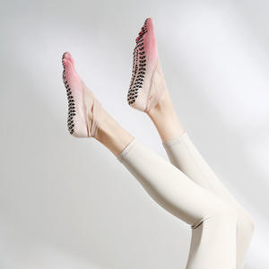 Chaussettes de yoga PASUXI pour femmes, été, tissées, antidérapantes, 5 orteils, avec sangles pour le Pilates, la <span class=keywords><strong>barre</strong></span>, le fitness, respirantes, séchage rapide, chaussettes mi-mollet - Product Image 3