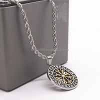 Collier avec pendentif boussole en acier inoxydable totem nordique viking créatif pour hommes