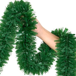 Ruban de décoration de Noël flocon de neige vert foncé crypté de 2 mètres avec bord blanc et bord vert pour arrangement de guirlandes - Product Image 1