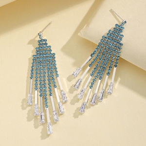 Boucles d'oreilles pendantes unisexes super scintillantes, mode, cristal, strass, géométriques, longues franges, exagérées, élégantes, tendance, populaires - Product Image 5