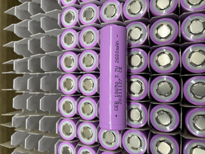 Batterie à l'état solide 3,7 V 18650 <span class=keywords><strong>INR18650</strong></span>-35E rechargeable 2600 mAh 3000 mAh 3500 mAh pour appareils ménagers <span class=keywords><strong>1500</strong></span> cycles 45 g - Product Image 3