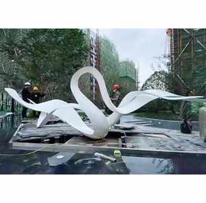 Decoración de Jardín y Parque al Aire Libre, Escultura de Cinta Metálica Moderna de Alta Calidad en Acero Inoxidable - Product Image 6