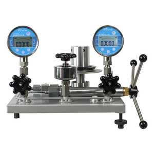 Testeur de calibrage à poids mort de type piston YS-600, haute précision 0,05 %, 60-600 bars - Product Image 4