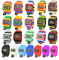 Montre Digitale Rétro en Briques de Construction Style Pixel LCD Mélodie Enfants Étanche Sport Arc-en-ciel