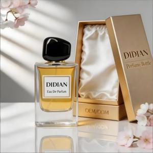 Flacon vaporisateur carré en verre pour <span class=keywords><strong>eau</strong></span> <span class=keywords><strong>de</strong></span> <span class=keywords><strong>parfum</strong></span>, design unique, 30 ml, 50 ml, 100 ml, avec emballage cadeau et étiquette personnalisée, service OEM ODM - Product Image 1